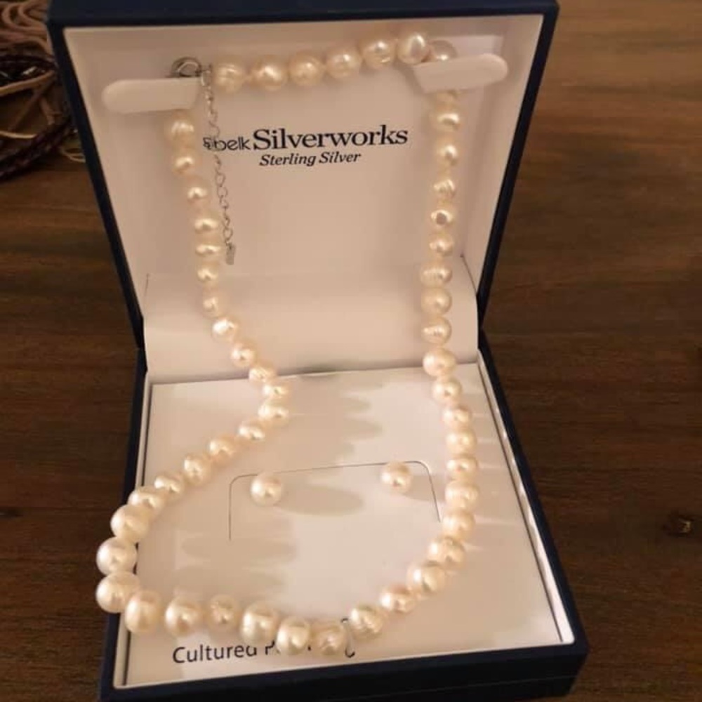NWT Set of Pearl Earrings and Necklace
